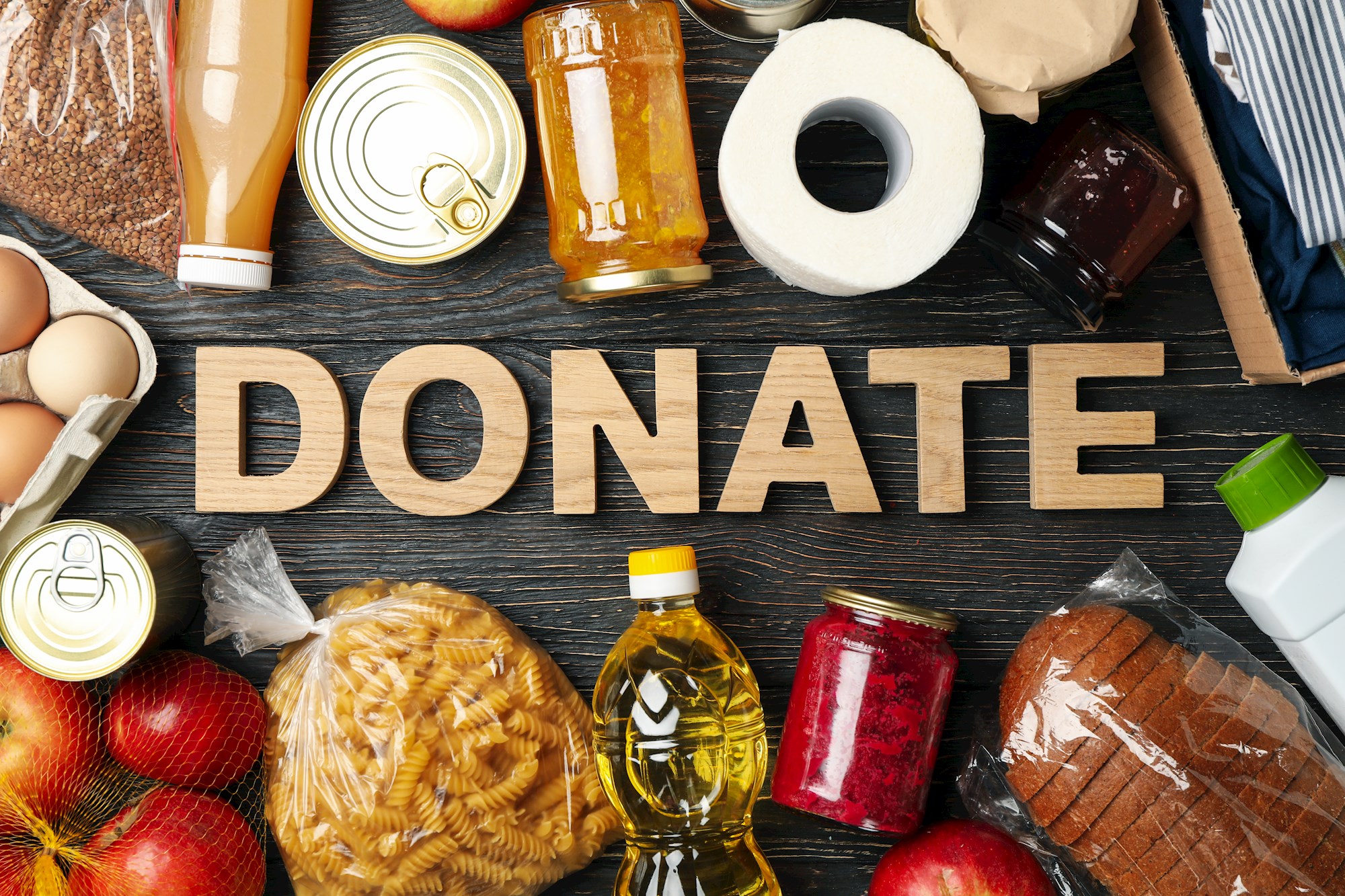 Santa Food Drive Dreamstime Xxl 184381799